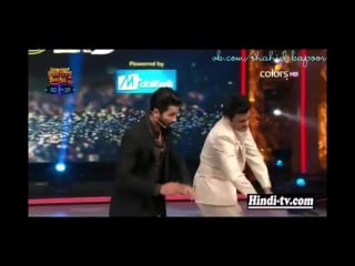 Шахид, ганеш и маниш танцуют dola re dola