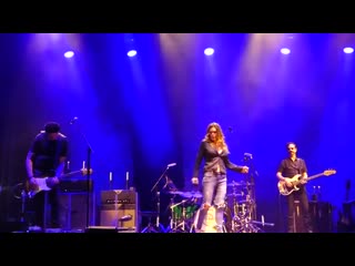 Beth hart caught out in the rain zitadelle mainz 13 07 2019