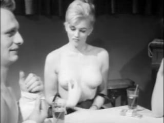 Винтажный стрип покер! (vintage strip poker movie very hot!)