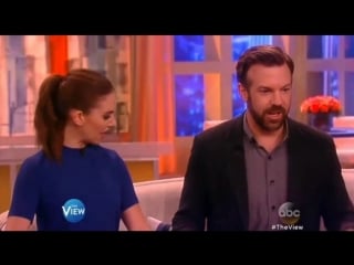 Jason sudeikis and alison brie on the view