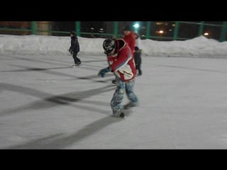 Витёк резиновые ноги))))