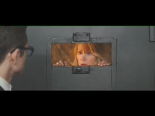 Парень дерет обнаженную крошку в балетной студии