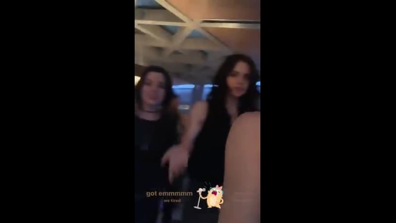 Minka kelly, teagan croft e conor leslie deixando a table read há pouco titans dcutitans minkakelly via stories
