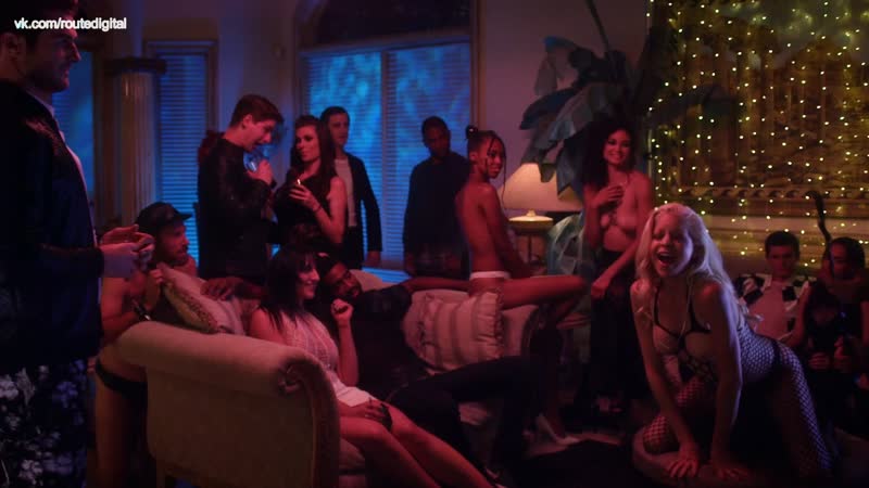 Kelli berglund, roxane mesquida, sandra hinojosa, yvonne zima, etc nude now apocalypse (2019) s1e6 7 hd 1080p watch online