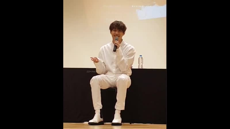 우성 김우성 sammy woosung 김우성솔로앨범wolf 20190804 심석홀 팬싸인회 팬싸 전 대화 손가락 괜찮으세요 질문에 친절히 설명해주는 다정한 우성이 2 어제 맴찢이었는데 얘기해줘서 고맙