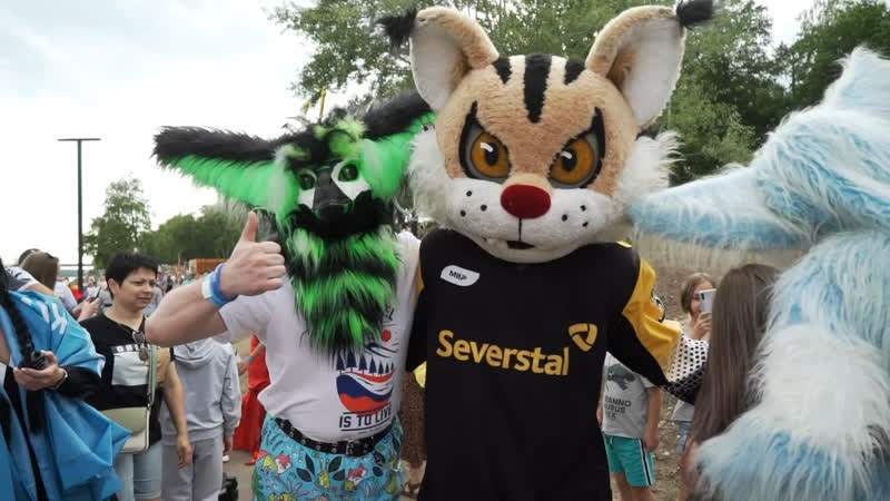 Рысёнок сева освоил sup сёрфинг