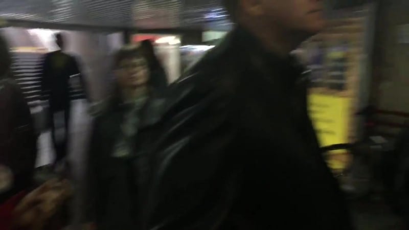 Лявон вольскі завершыў выступ на кастрычніцкай песьняй "край ты мой край" і словамі "жыве беларусь!"