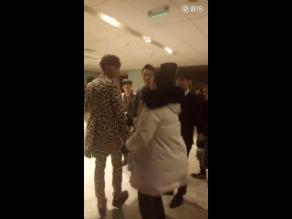 [fancam] 170116 weibo night awards backstage @ ztao