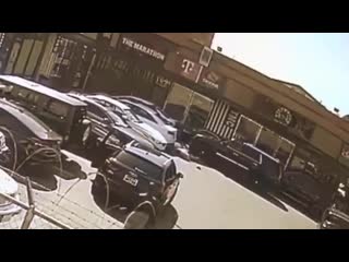 Nipsey hussle shooting captured on survei ( 720 x 1280 ) mp4