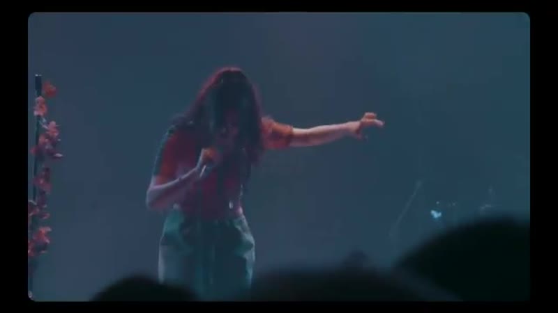 My name is naaz | i got to go on my first tour ever as @hayleykiyoko’s special guest