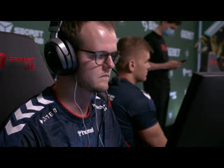 Astralis теребонькают