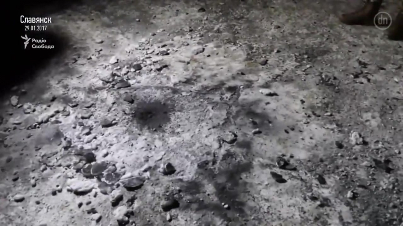 В славянске во время факельного шествия прогремел взрыв видео