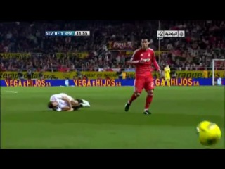 Super save iker casillas vs sevilla