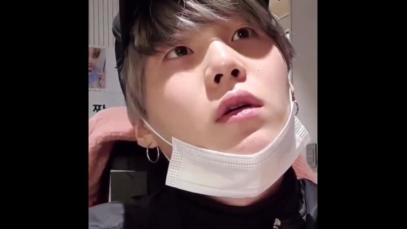 Nooooo please unmute his little oh nooooooooooo