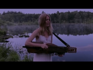 Nordic folkmusic on nyckelharpa