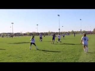 Sls рефери попыталась не мешать ходу матча и на шпагат