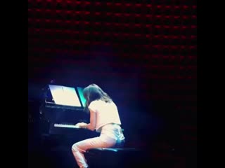 Cristin milioti sings in nyc