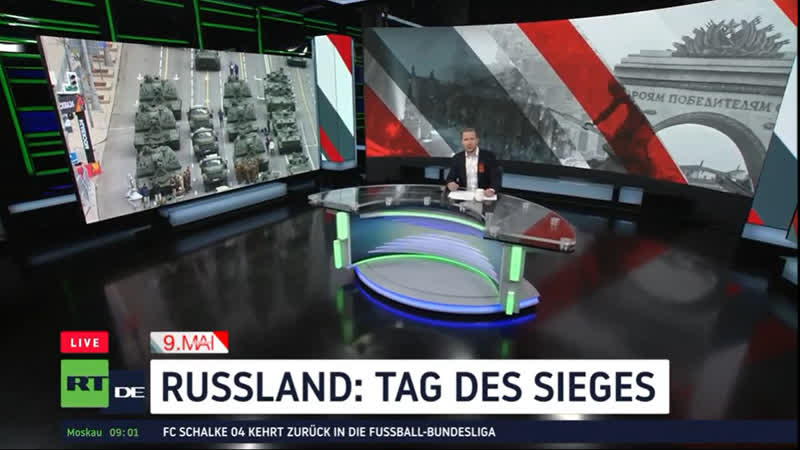 Die parade zum tag des sieges auf dem roten platz in moskau