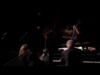 Regina spektor over the rainbow (with benmont tench, mike campbell and sebastian steinberg)