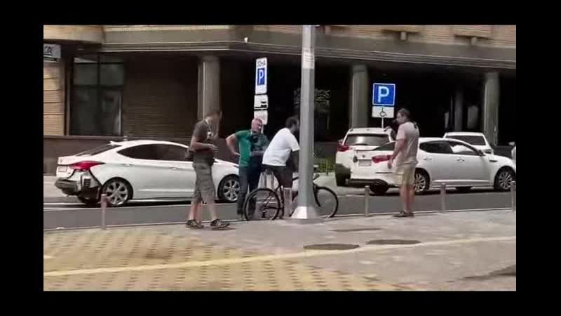 Слуга народа