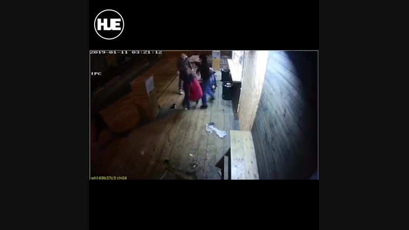 Жёсткая драка произошла в бургерной пятигорска