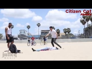 [citizen cat pranks] девушка развалилась пополам! (шок пранк)