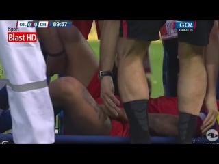 Arturo vidal le muestra un testiculo al arbitro ¦colombia 0 0 chile ¦eliminatorias rusia 2018