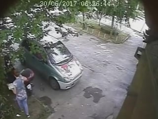 Пьяная девушка пыталась угнать мопед