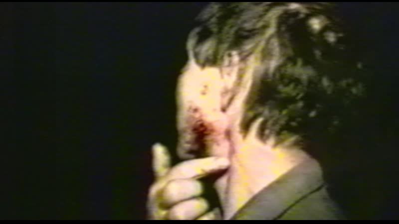 Сосед из за шума схватился за топор