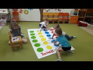 Играем в твистер