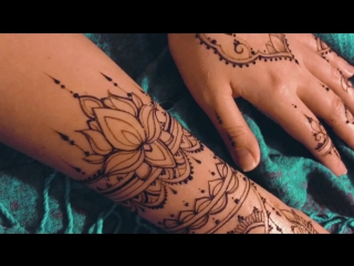 Henna glove with lotus/мехенди перчатки с лотосом