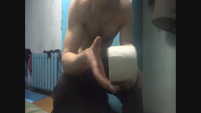 Первая попытка разрыва туалетки поперек