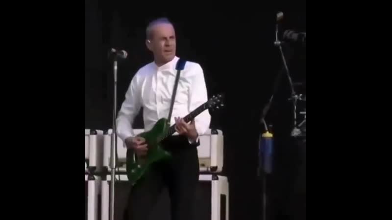 Status porn video – Status quo "in the army now