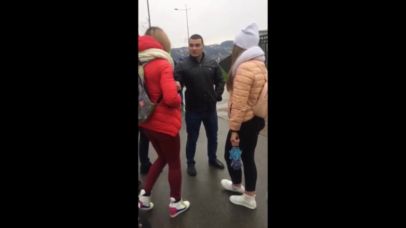 Жесть! в адлере конкурентов убирают зэки