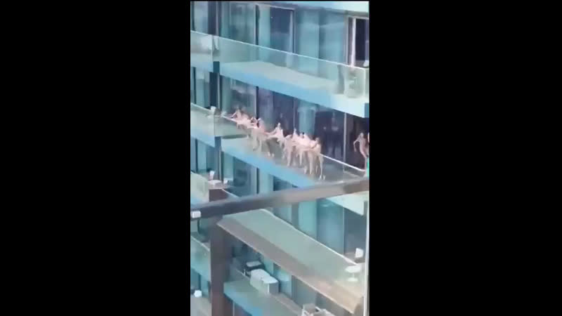 Голые русские девушки задержаны в дубаи