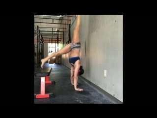 Handstand auxiliary exercise l