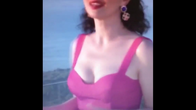 Марину кравец высмеяли за неудачное увеличение груди