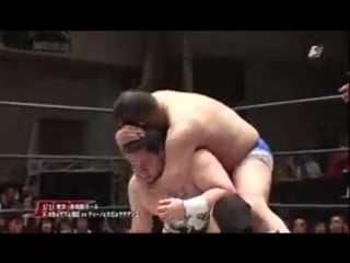 Danshoku dino, makoto oishi & super sasadango machine vs antonio honda, konosuke takeshita & hiroshi fukuda (ddt)