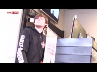 Актёр николаев устроил дебош, пытаясь купить ferrari из мотосалона