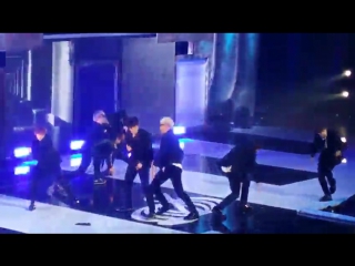 [fancam] 160315 rap monster dropped his mic