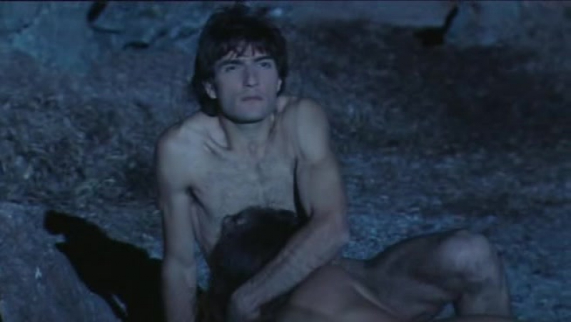 Ο νίκοσ κουρήσ γυμνόσ στη ταινία "αληθινή ζωή" (1/2)