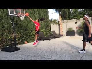 Bdotadot5 (brandon armstrong) when hooping with bae becomes too serious (09 11 2017)