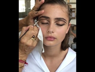 On set today with the loveliest @tpornr hill 💓 @drewjarrett1 #graphic #eyeliner #drawing #lines #paint #makeup #bts #onset #skin