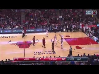 Bulls get booed off the court after losing to the miami heat in their home court