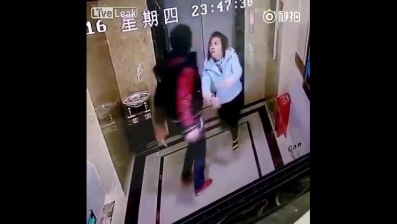 Смертельный прыжок в лифтовую шахту китай