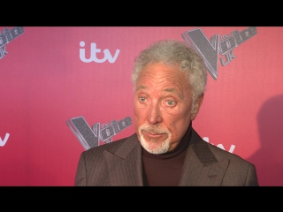 Ode tom jones "the ratings went down when i wasn't on the show"