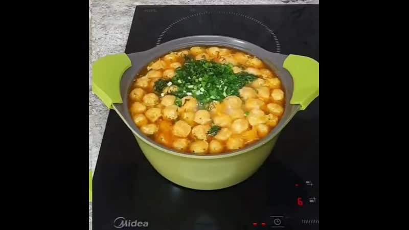 Куриный суп с сырными шариками (ингредиенты в описании видео)