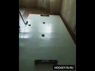 Тренироа дриблинга в хоккее