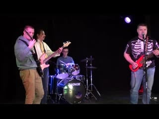 Hotshots metallica enter sandman