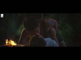 Sex on the beach scene